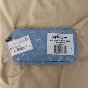 Kipling Bernard Wristlet